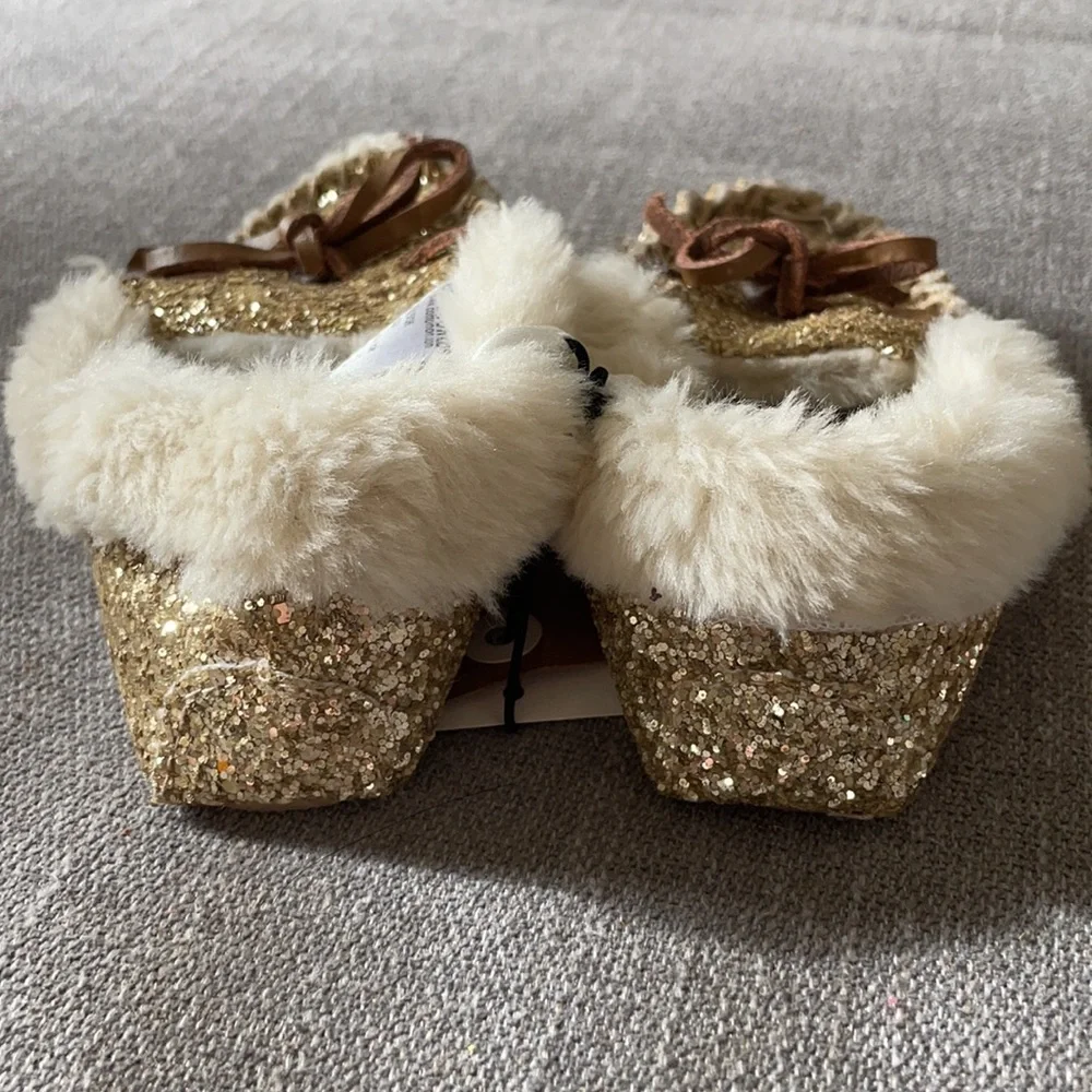 NEW Cotton On Kids Marley gold glitter Moccasin USA size 8-9